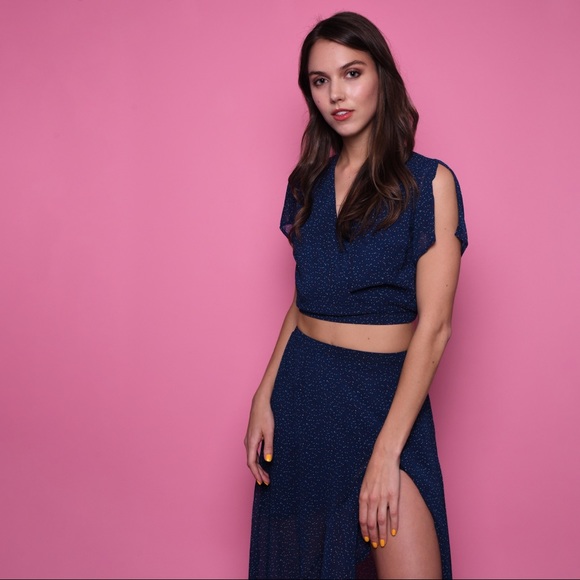 Stylish Crop Top and Skirt Set - Picture 3 of 3